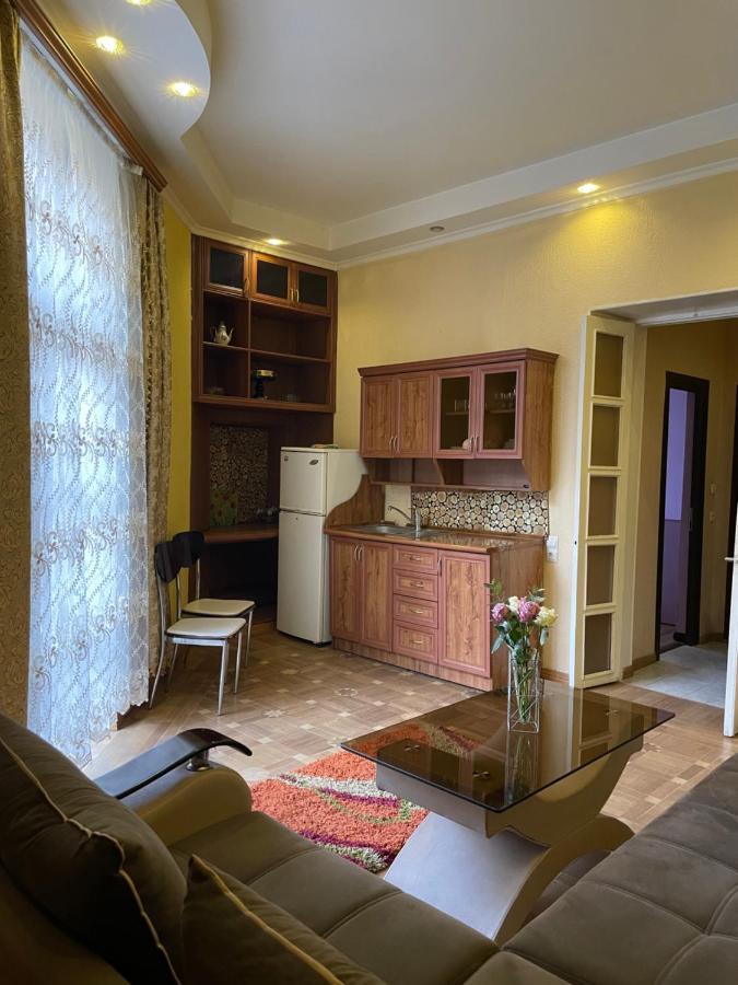 Cozy Apartment On Republic Square Ереван Экстерьер фото
